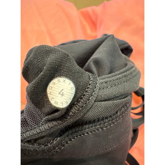 Lululemon Free To Be Moved Bra Size 4 Black Strappy Longline Luxtreme sport - Picture 3 of 6
